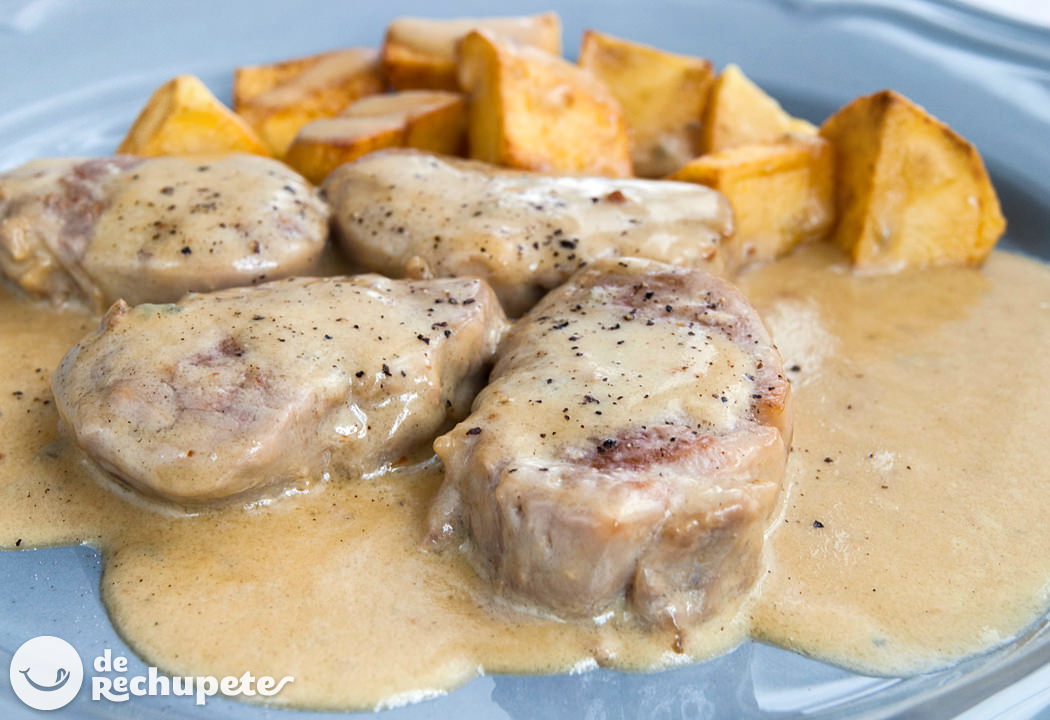 Solomillo de cerdo en salsa con queso gratinado