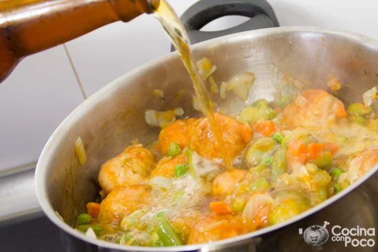 Paso 11 de la receta Albóndigas caseras con verduras y limón