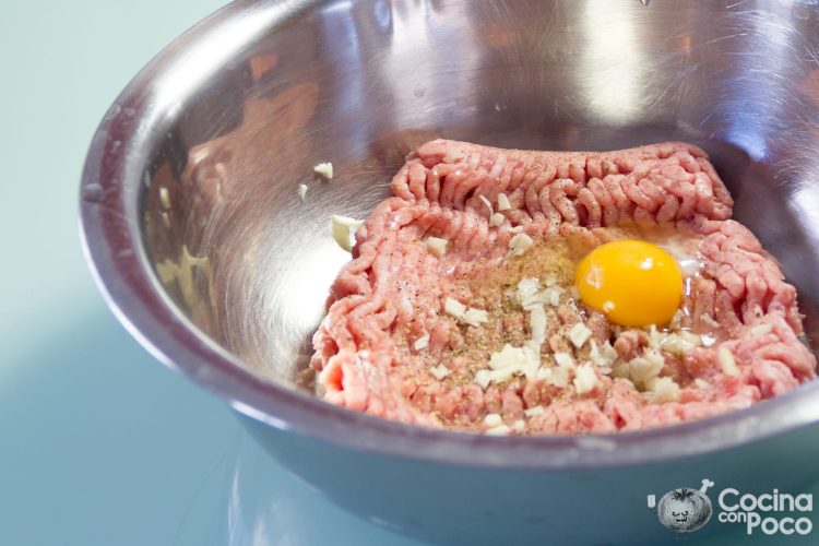 Paso 2 de la receta Albóndigas caseras con verduras y limón
