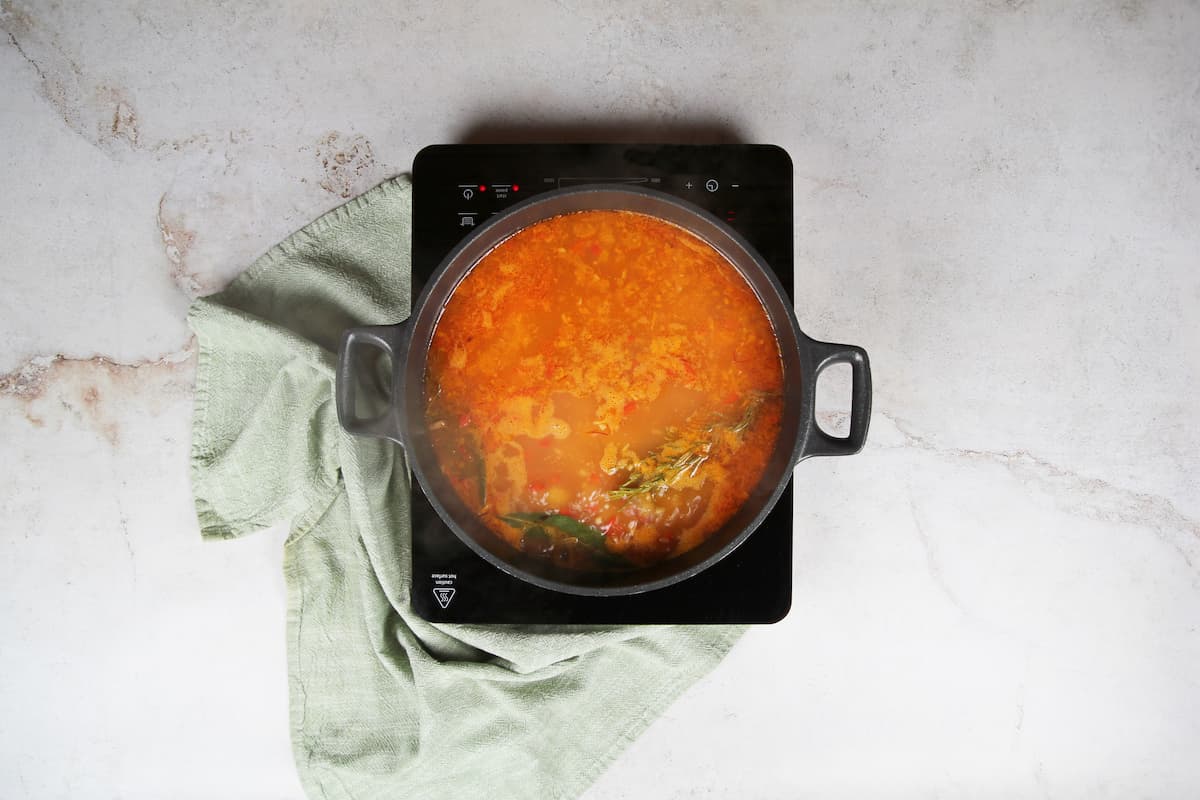 Paso 6 de la receta Arroz caldoso con patatas y romero