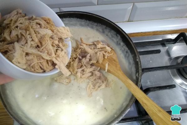 Paso 5 de la receta Croquetas Caseras En Salsa De La Abuela: Tradición Y Sabor
