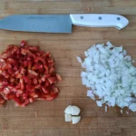 Paso 1 de la receta Paella de marisco con patatas y romero